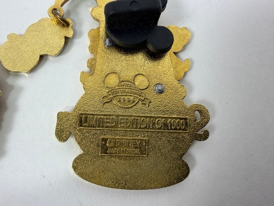 Just Added - Disney Limited Edition Pins: 2003 First Day Of Autumn Johnny Appleseed, 2006 St. Patrick's Day Chip And Dale, 2005 Groundhog Day Chip And Dale, And 2002 Armed Forces Day We Salute You Enamel Pin Collection [Photo 10]