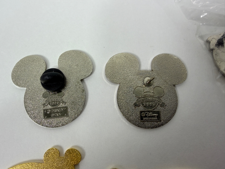 Just Added - Disney World Pin Trading Society Master Pin Trader, 2007 Year Of A Million Dreams Disneyland Resort Mickey, Disneyland Resort 2004 Independence Day Stitch, Disneyland Matterhorn Bobsleds Mickey, And United Kingdom/USA Mickey Icon Flag Enamel  [Photo 8]