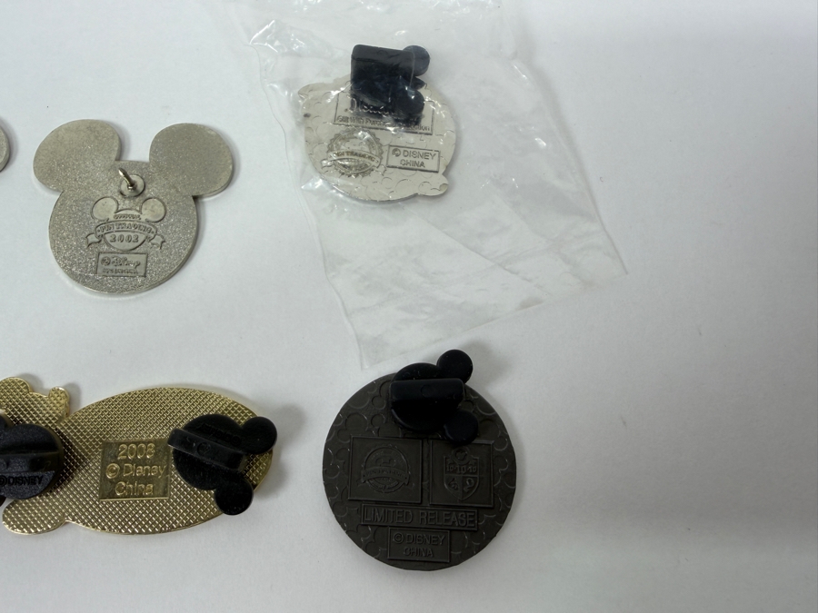 Just Added - Disney World Pin Trading Society Master Pin Trader, 2007 Year Of A Million Dreams Disneyland Resort Mickey, Disneyland Resort 2004 Independence Day Stitch, Disneyland Matterhorn Bobsleds Mickey, And United Kingdom/USA Mickey Icon Flag Enamel  [Photo 10]