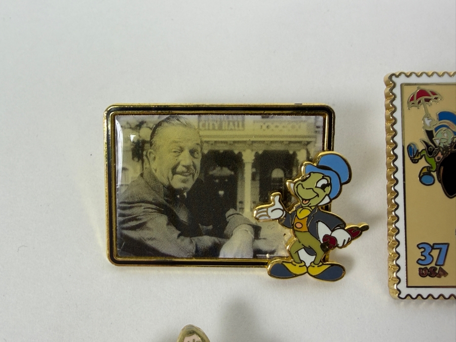 Just Added - Disneyland 100th Birthday Walt And Jiminy, Art Of Disney Pinocchio Stamp, Countdown To The Millennium Ichabod And Mr. Toad, Character Train Incredibles, Stitch Sundays Surfing, And Fantasyland Mad Hatter Pin Collection [Photo 2]