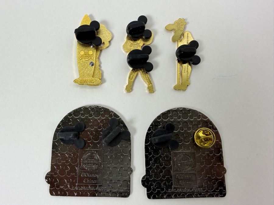 Just Added - Disney Auctions Limited Edition 1000 Jessica Rabbit On Moving Surfboard, Hospital Nurse Jessica Rabbit, Red Dress Jessica On St. Crossing Sign, And D23 Expo 2017 Logo Multi-Character Enamel Pin Collection
 [Photo 6]