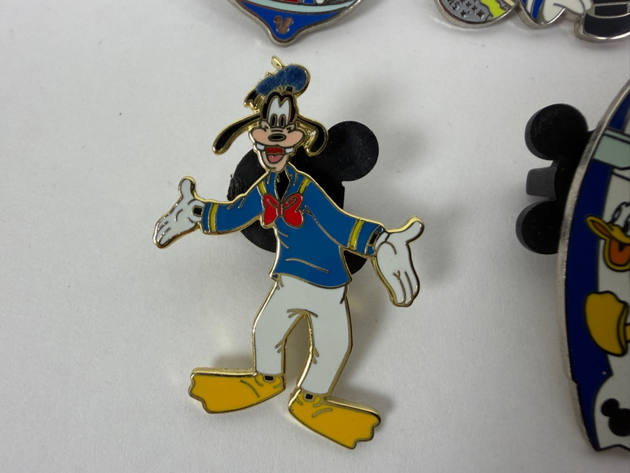 Just Added - Disney Pins: 2017 Shanghai Disney Halloween Donald, 2004 Disneyland Cast Lanyard Unbirthday Donald, 2005 Goofin' Around Googly Eyes Donald, And 2005 Snowball Fight Spinner Donald Enamel Pin Set [Photo 4]