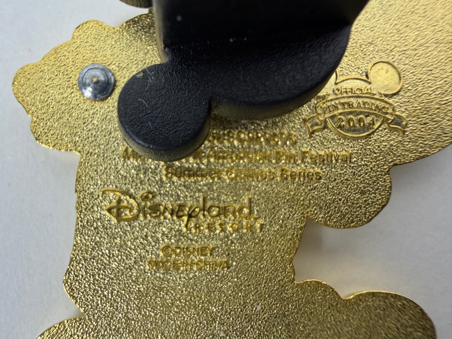 Just Added - Disney Limited Edition Pins: 2001 Artist Choice Sandwich Snatchers, 2004 USA Olympics Donald And Daisy, 2007 Hidden Mickey All-American Donald, 2001 Japanese Disney Store Cello Donald, And 2005 Butterfly Catcher Enamel Pin Set [Photo 9]