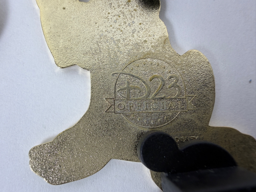 Just Added - Disney Limited Edition Pins: 2001 Artist Choice Sandwich Snatchers, 2004 USA Olympics Donald And Daisy, 2007 Hidden Mickey All-American Donald, 2001 Japanese Disney Store Cello Donald, And 2005 Butterfly Catcher Enamel Pin Set [Photo 10]