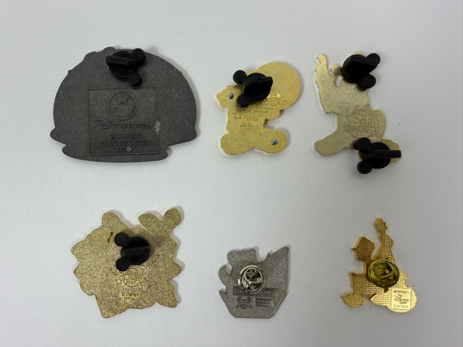 Just Added - Disney Limited Edition Pins: 2001 Artist Choice Sandwich Snatchers, 2004 USA Olympics Donald And Daisy, 2007 Hidden Mickey All-American Donald, 2001 Japanese Disney Store Cello Donald, And 2005 Butterfly Catcher Enamel Pin Set [Photo 8]