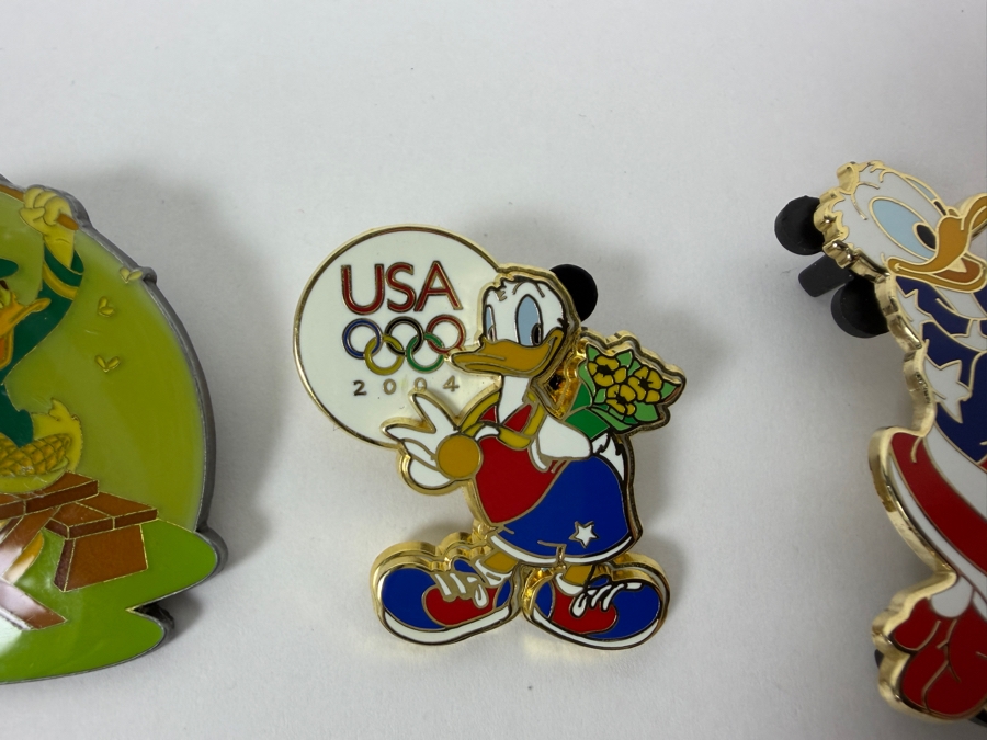 Just Added - Disney Limited Edition Pins: 2001 Artist Choice Sandwich Snatchers, 2004 USA Olympics Donald And Daisy, 2007 Hidden Mickey All-American Donald, 2001 Japanese Disney Store Cello Donald, And 2005 Butterfly Catcher Enamel Pin Set [Photo 6]