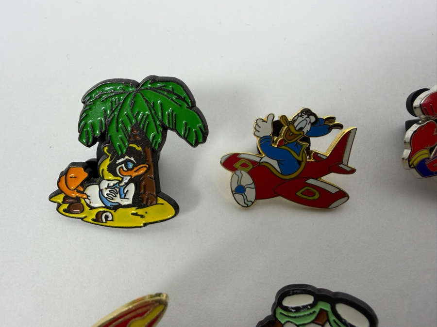 Just Added - Disney Pins: 2005 Disneyland Resort All Roads Lead to the Happiest Homecoming Donald & Friends, 2006 Halloween Wizard Donald, Missed Birdie Golfing, And Various Vintage Donald Duck Enamel Pin Collection
 [Photo 6]