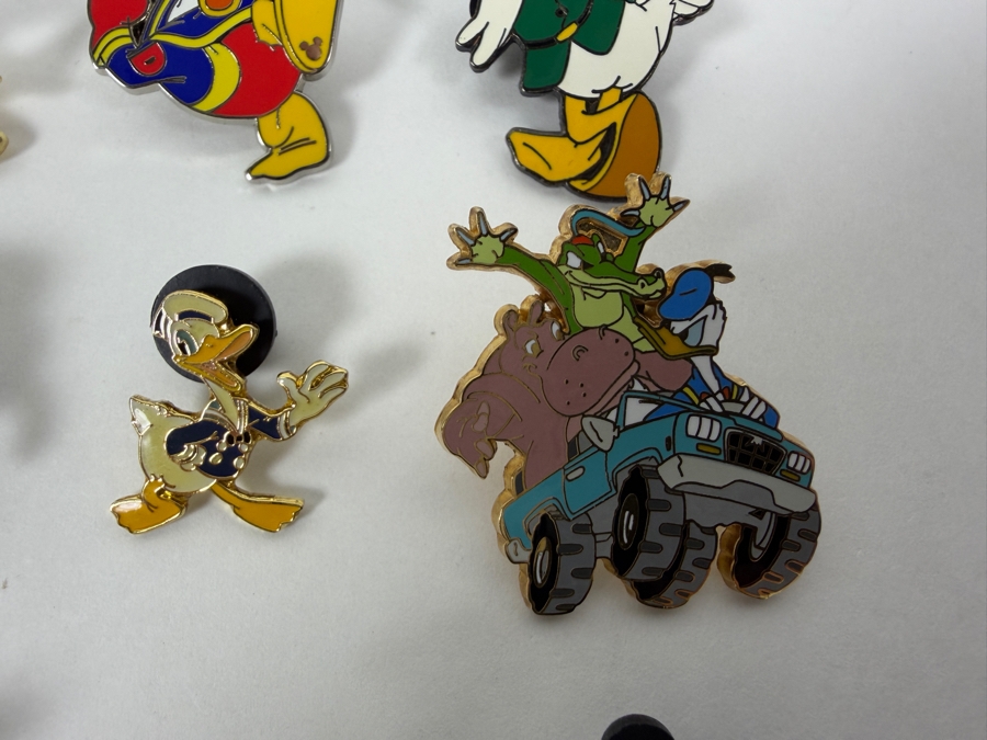 Just Added - Disney Pins: 2005 Disneyland Resort All Roads Lead to the Happiest Homecoming Donald & Friends, 2006 Halloween Wizard Donald, Missed Birdie Golfing, And Various Vintage Donald Duck Enamel Pin Collection
 [Photo 4]