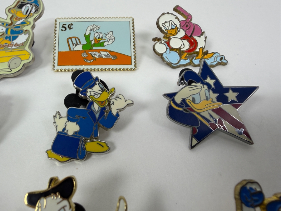 Just Added - Disney Pins: 2004 Vintage Toy Donald Pull Toy LE 100, 2004 Postage Stamp Donald, 2009 Haunted Mansion Phineas Donald, 2006 Independence Day Star LE 2500, And Various Donald Duck Adventure Enamel Pin Collection [Photo 4]