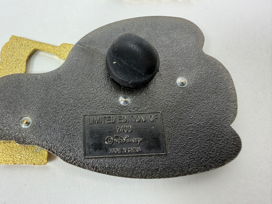 Just Added - Disney Pins: 2003 Magic Kingdom 4th Of July LE 2000, 2005 WDW Independence Day LE 3000, 2001 DCA Grizzly Peak 4th Of July LE 2400, And 2008 DLR Daisy Duck Statue Of Liberty LE 500 Enamel Pin Set [Photo 8]