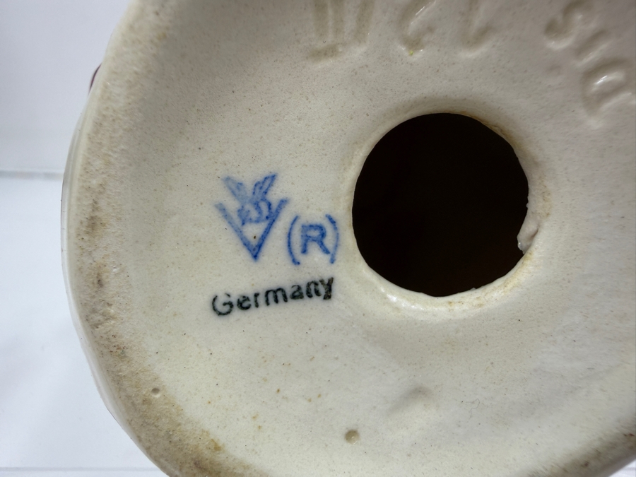 Just Added - Vintage 1950s Goebel Germany Walt Disney Snow White And The Seven Dwarfs Porcelain Figurine Collection Featuring Sneezy, Bashful, Sleepy, Dopey, Happy, Grumpy, And Doc With Original Foil Labels 3'H - 6'H [Photo 27]