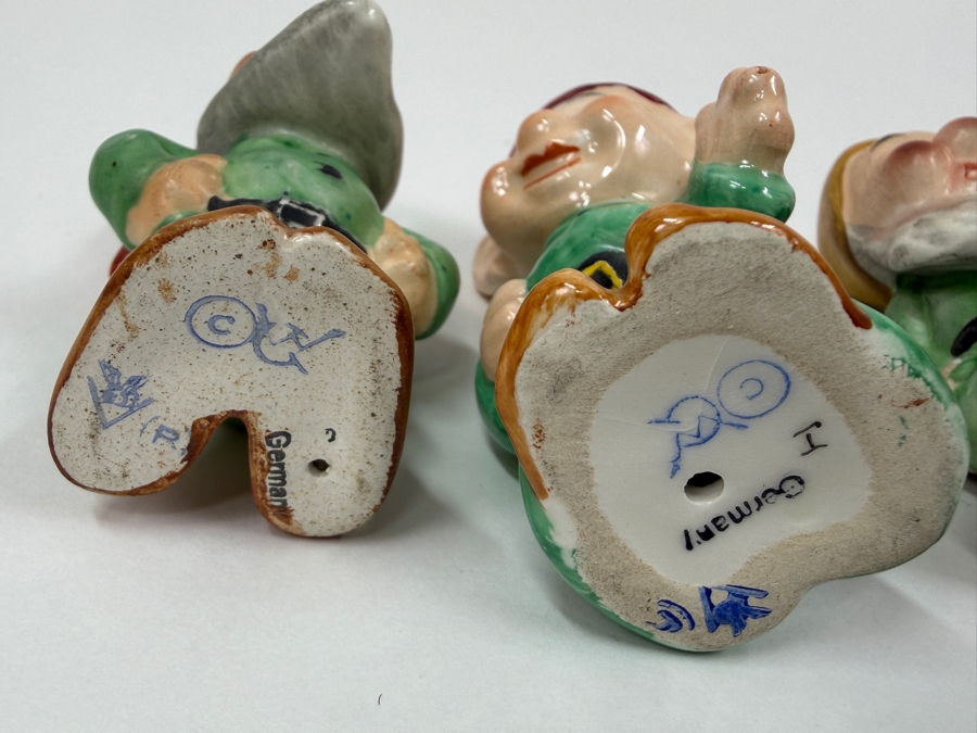 Just Added - Vintage 1950s Goebel Germany Walt Disney Snow White And The Seven Dwarfs Porcelain Figurine Collection Featuring Sneezy, Bashful, Sleepy, Dopey, Happy, Grumpy, And Doc With Original Foil Labels 3'H - 6'H [Photo 17]