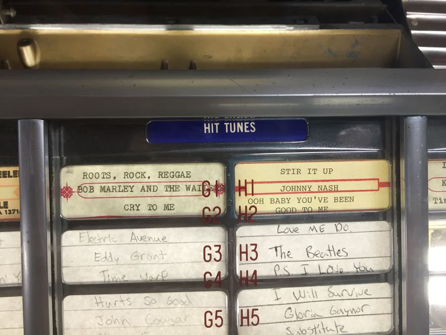 1954 Seeburg Jukebox - Working - One Of The Most Sought-After 50’s Jukeboxes - 100 Selections - Estimate is $7,000 Fully Restored [Photo 16]