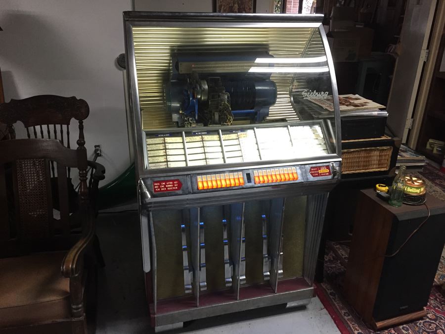 1954 Seeburg Jukebox - Working - One Of The Most Sought-After 50’s Jukeboxes - 100 Selections - Estimate is $7,000 Fully Restored [Photo 1]