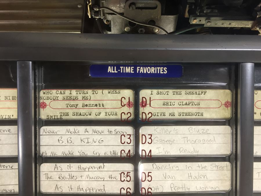 1954 Seeburg Jukebox - Working - One Of The Most Sought-After 50’s Jukeboxes - 100 Selections - Estimate is $7,000 Fully Restored [Photo 14]