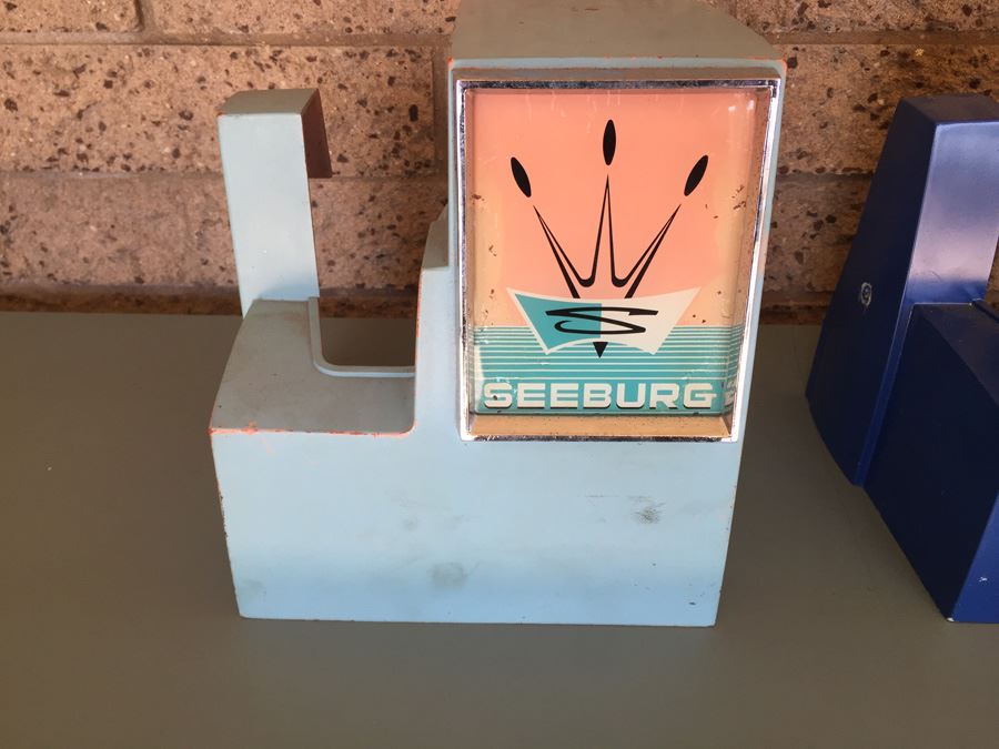 1954 Seeburg Jukebox - Working - One Of The Most Sought-After 50’s Jukeboxes - 100 Selections - Estimate is $7,000 Fully Restored [Photo 40]