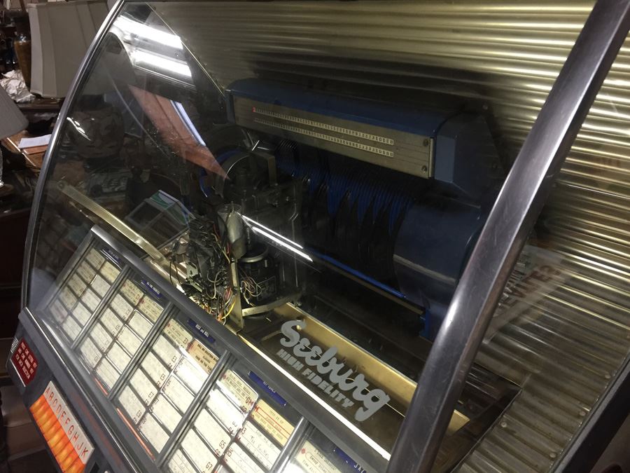 1954 Seeburg Jukebox - Working - One Of The Most Sought-After 50’s Jukeboxes - 100 Selections - Estimate is $7,000 Fully Restored [Photo 9]