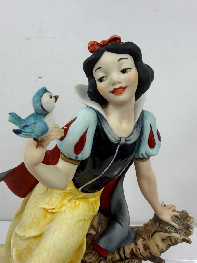 Just Added - Giuseppe Armani Florence 1993 Walt Disney’s Snow White With Blue Bird Hand Painted Porcelain Figurine On Wood Base Model 0209C 10'H [Photo 2]