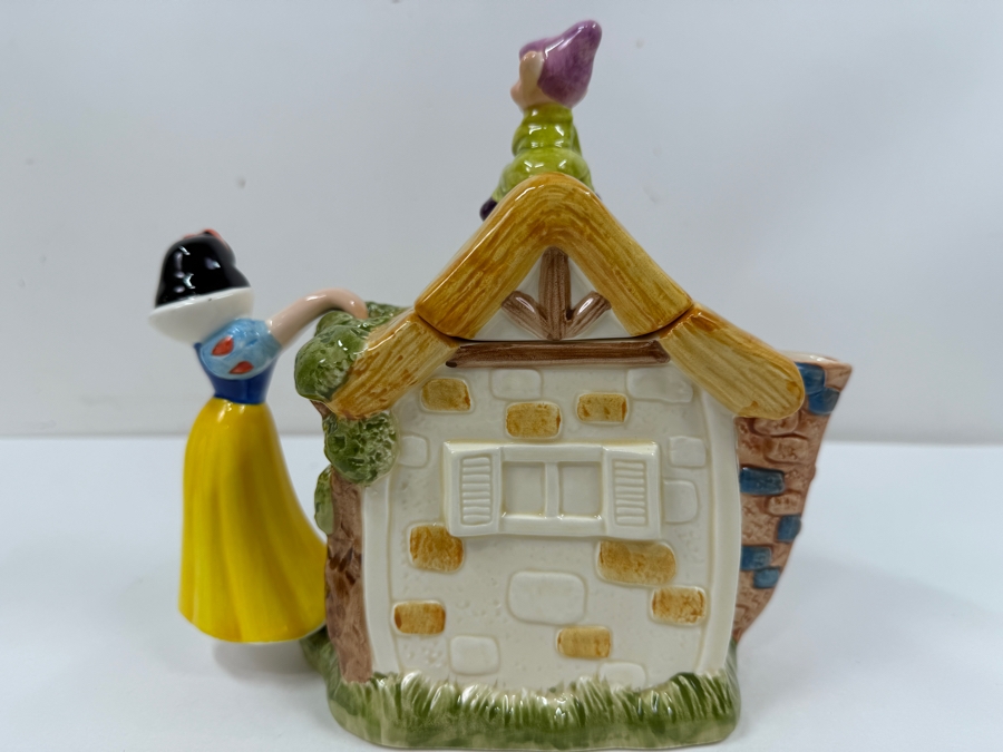 Just Added - Vintage Disney Japan Snow White And The Seven Dwarfs Cottage Ceramic Teapot Featuring Snow White Handle And Dopey Lid 8'H [Photo 4]