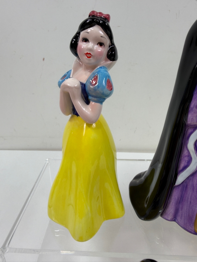 Just Added - Vintage 1990s Walt Disney Productions Porcelain Snow White Variants And Evil Queen Figurine Collection 5' - 7.5'H [Photo 3]