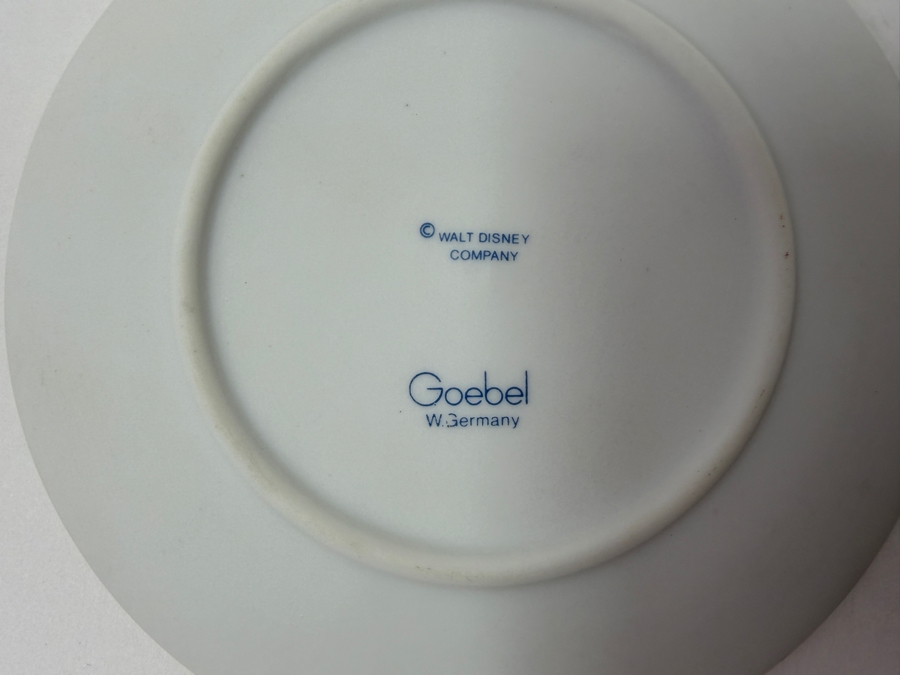 Just Added - Goebel West Germany Snow White And The Prince Hand Painted Small Collector Plate Set 4'W [Photo 5]