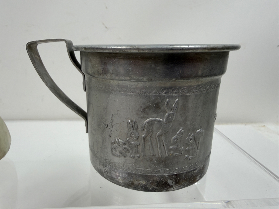 Just Added - Vintage 1945 Snow White And The Seven Dwarfs Chalkware Figurine And 1950s Disney Aluminum Child’s Cup Collection 3' - 4'H
 [Photo 3]