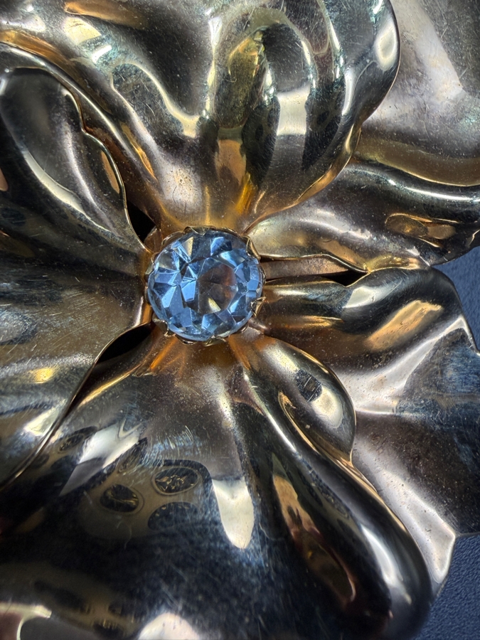 10k Gold Brooch Pin With 6mm Sky Blue Topaz 2'W 8.4g Retails $2,100 [Photo 2]