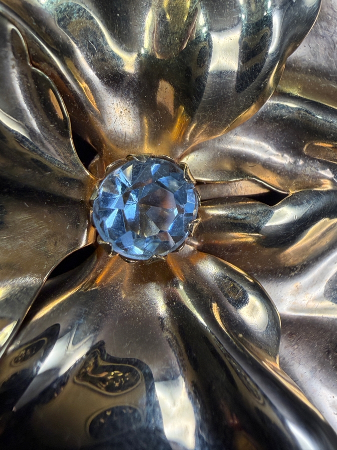 10k Gold Brooch Pin With 6mm Sky Blue Topaz 2'W 8.4g Retails $2,100 [Photo 3]