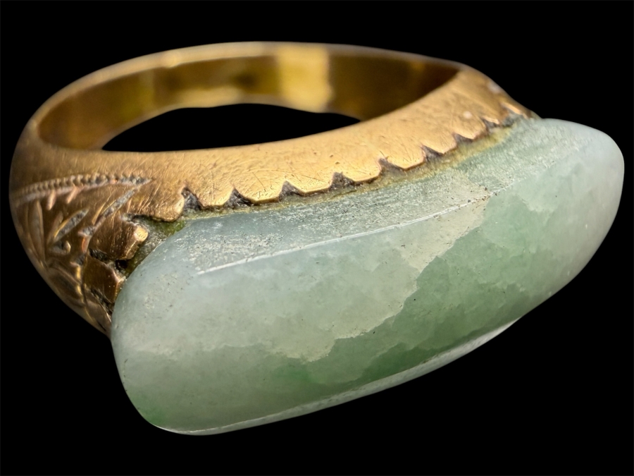 18k Gold Jadeite Ring Size 9 4.1g Retails $2,000