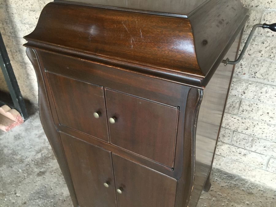 1921 Victor Talking Machine - Victrola - VV-90 - Excellent Working Condition - SN 34928 - CHARITY ITEM [Photo 6]