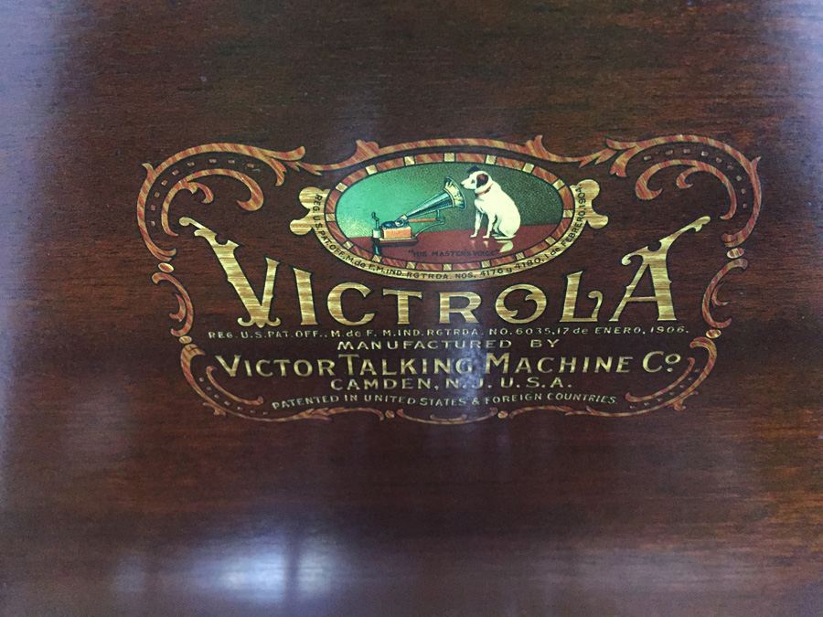1921 Victor Talking Machine - Victrola - VV-90 - Excellent Working Condition - SN 34928 - CHARITY ITEM [Photo 3]