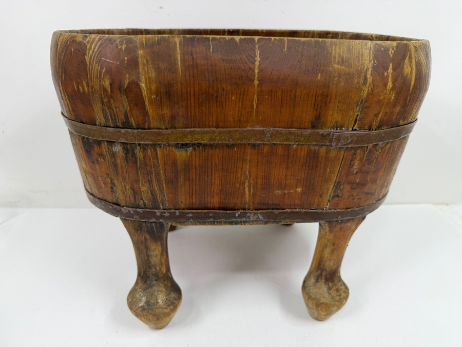 Just Added - Antique Chinese Hand-Carved Elmwood Foot Soaking Basin With Iron Bands And Cabriole Feet 13'W X 7'D X 10'H [Photo 3]