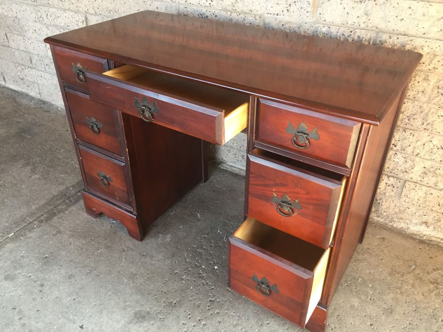 Vintage Wooden Desk [Photo 6]