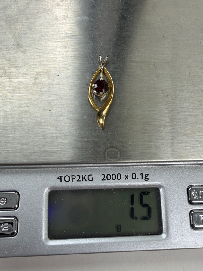 14k Gold 5.2mm Mozambique Garnet 1.5g Retails $600 [Photo 4]