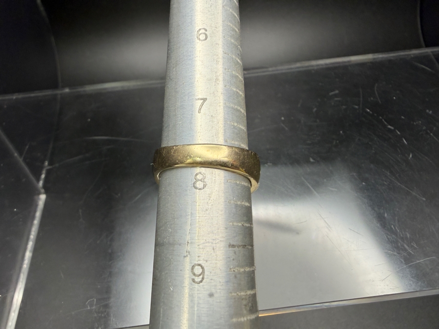 18k Gold Diamond Ring With (1) 1.8mm Round Brilliant (RB) Cut Diamond, (2) 1.5mm RB Diamonds And (10) .8mm RB Diamonds Est. .10cttw Size 7.75 7.0g Retails $3,600 [Photo 7]