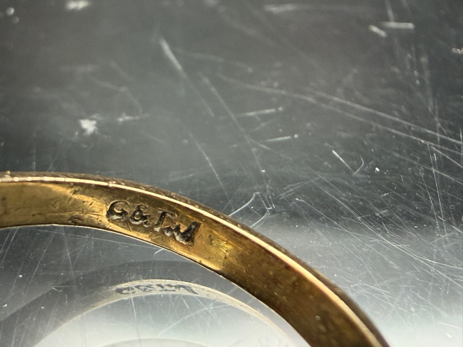 9k Gold Garnet Ring With (1) 7.2mm Garnet And (10) 3mm Round Garnets Size 4 4.5g Retails $1,000 [Photo 8]