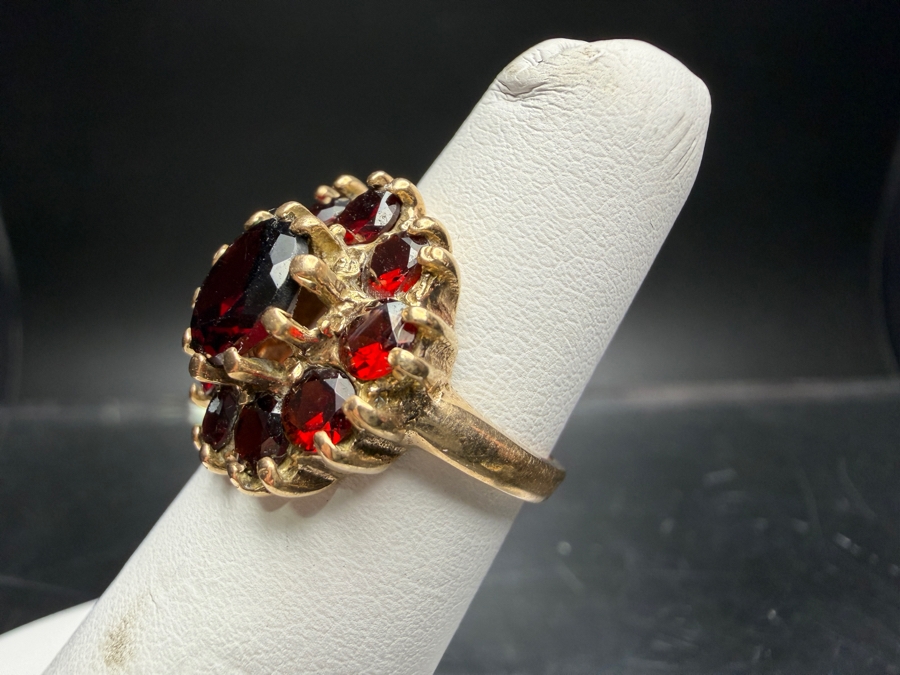 9k Gold Garnet Ring With (1) 7.2mm Garnet And (10) 3mm Round Garnets Size 4 4.5g Retails $1,000 [Photo 5]