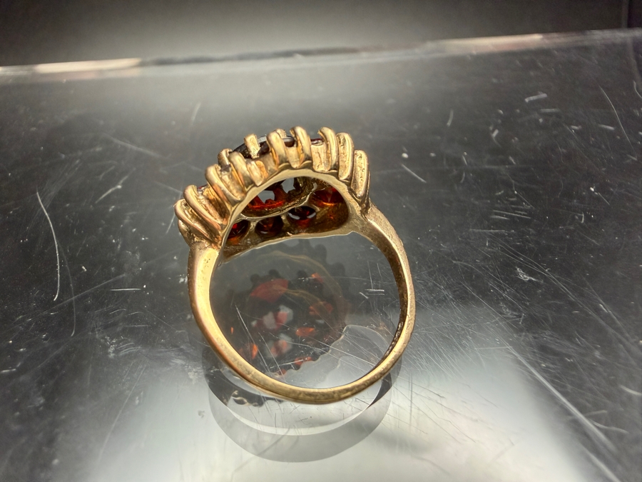 9k Gold Garnet Ring With (1) 7.2mm Garnet And (10) 3mm Round Garnets Size 4 4.5g Retails $1,000 [Photo 6]