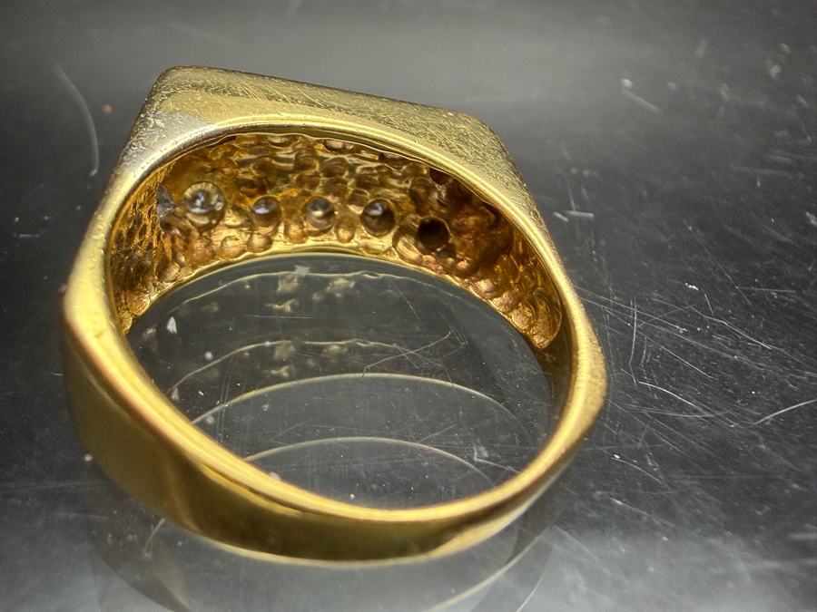 18k Gold Men's Diamond Ring With (1) 6x3mm Marquise Diamond, (2) 3mm Round Brilliant Cut (RBC) Diamonds, (2) 2.2mm RBC Diamonds, (4) 1.8mm RBC Diamonds And (2) 1.5mm RBC Diamonds Est. .90cttw Size 8.5 8.3g Retails $4,800 [Photo 10]