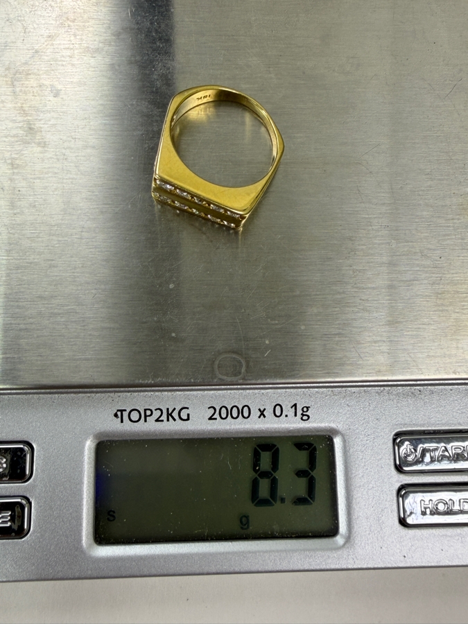 18k Gold Men's Diamond Ring With (1) 6x3mm Marquise Diamond, (2) 3mm Round Brilliant Cut (RBC) Diamonds, (2) 2.2mm RBC Diamonds, (4) 1.8mm RBC Diamonds And (2) 1.5mm RBC Diamonds Est. .90cttw Size 8.5 8.3g Retails $4,800 [Photo 12]