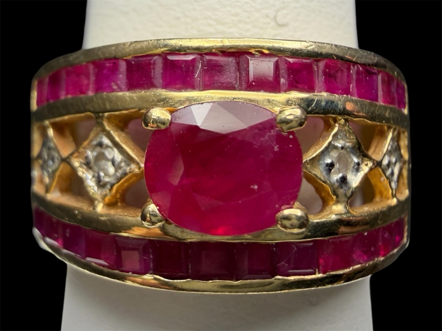 14k Gold Ruby/Diamond Ring Featuring A 6x5mm Oval Ruby, (26) 1.5x1.5mm Princess Rubies And (4) 1.2mm Round Diamonds Size 7.5 5.6g Retails $2,600