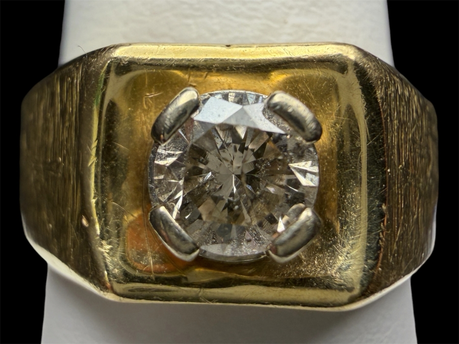 14k Gold Diamond Ring Featuring A .49ct Diamond I1-M Color Size 9 8.9g Retails $3,400