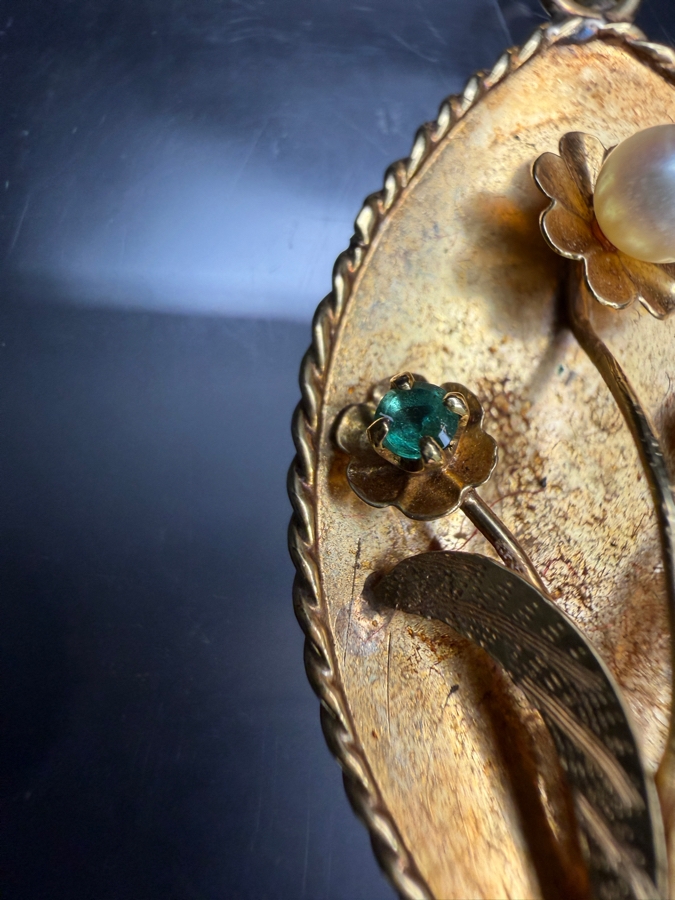 18k Gold Pendant With (2) 1.8mm Round Emeralds And (1) 4mm Cultured Pearl 1.5'L 3.3g Retails $1,800 [Photo 4]