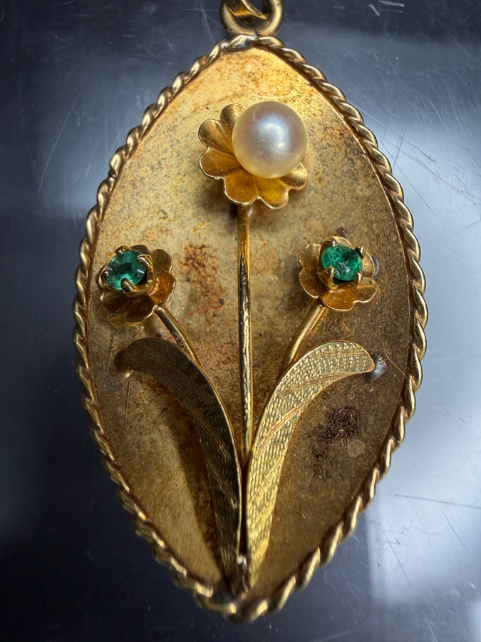 18k Gold Pendant With (2) 1.8mm Round Emeralds And (1) 4mm Cultured Pearl 1.5'L 3.3g Retails $1,800 [Photo 3]