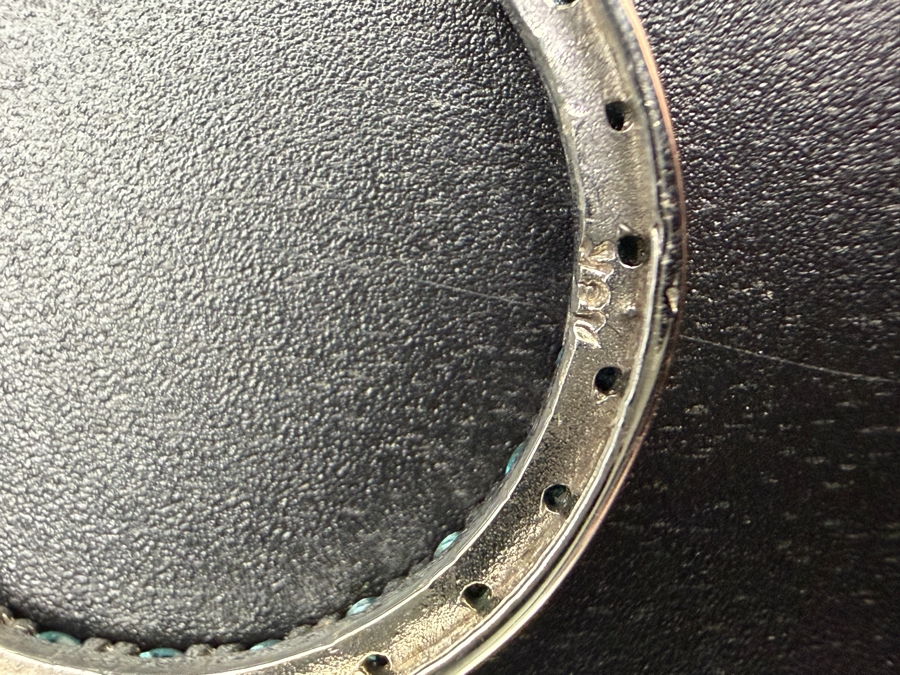 18k Gold Pendant Set With Blue Stones 1'W 3.5g Retails $1,800 [Photo 4]