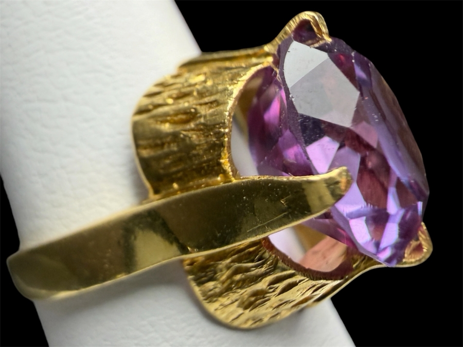 18k Gold Ring Set With A 12mm Round Synthetic Color Change Corundum Size 6 6.8g Retails $3,000 [Photo 3]