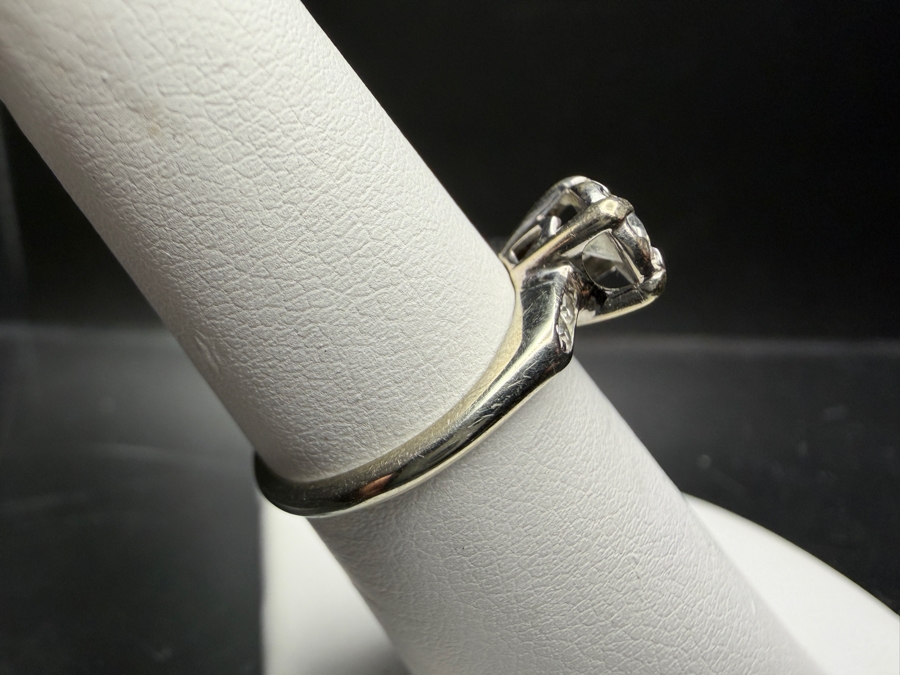 18k Gold Ring Set With 4.3mm Round Brilliant Cut Diamond Est. .40ct SI1-VS2 / F-G Color And (4) 1mm Single Cut Diamonds Est. .04cttw Size 5.5 2.3g Retails $2,400 [Photo 5]