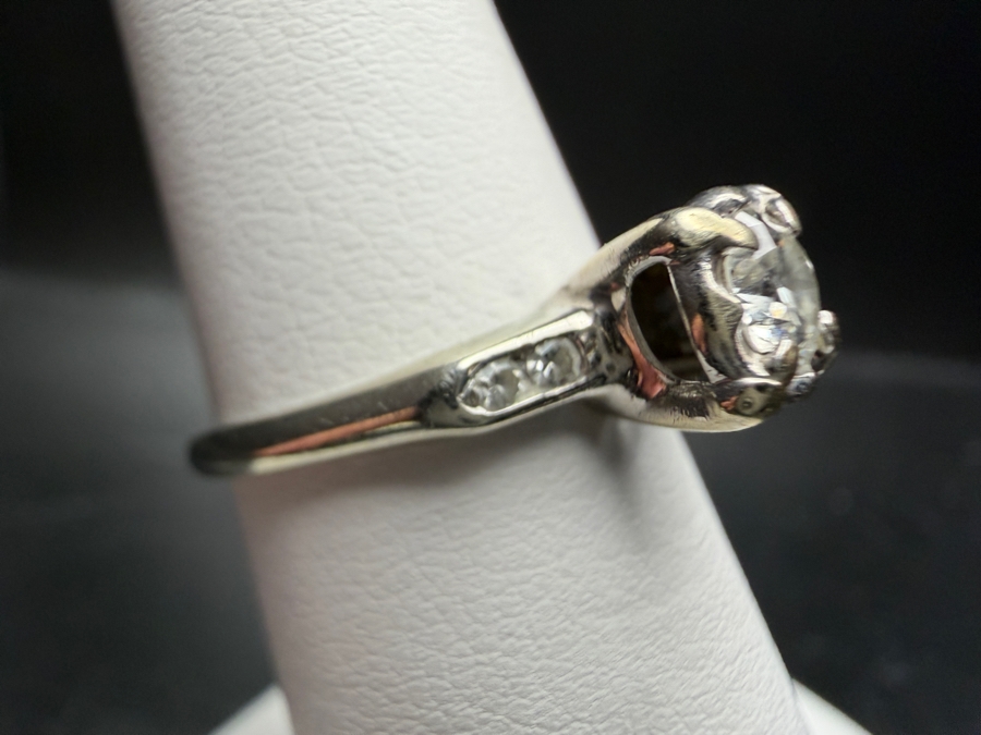 18k Gold Ring Set With 4.3mm Round Brilliant Cut Diamond Est. .40ct SI1-VS2 / F-G Color And (4) 1mm Single Cut Diamonds Est. .04cttw Size 5.5 2.3g Retails $2,400 [Photo 3]
