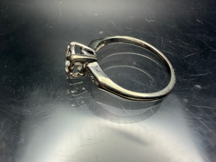 18k Gold Ring Set With 4.3mm Round Brilliant Cut Diamond Est. .40ct SI1-VS2 / F-G Color And (4) 1mm Single Cut Diamonds Est. .04cttw Size 5.5 2.3g Retails $2,400 [Photo 6]