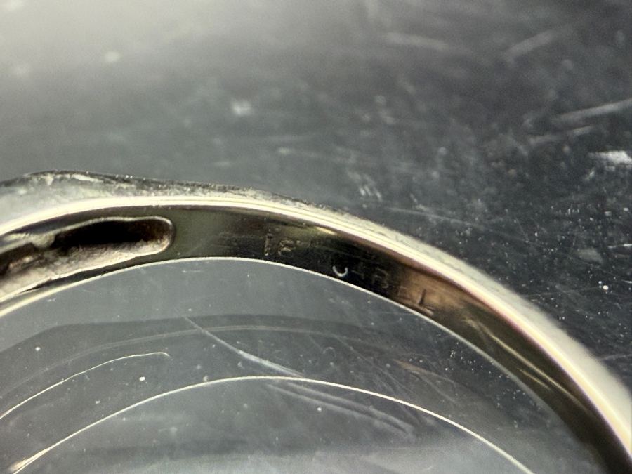 18k Gold Ring Set With 4.3mm Round Brilliant Cut Diamond Est. .40ct SI1-VS2 / F-G Color And (4) 1mm Single Cut Diamonds Est. .04cttw Size 5.5 2.3g Retails $2,400 [Photo 9]